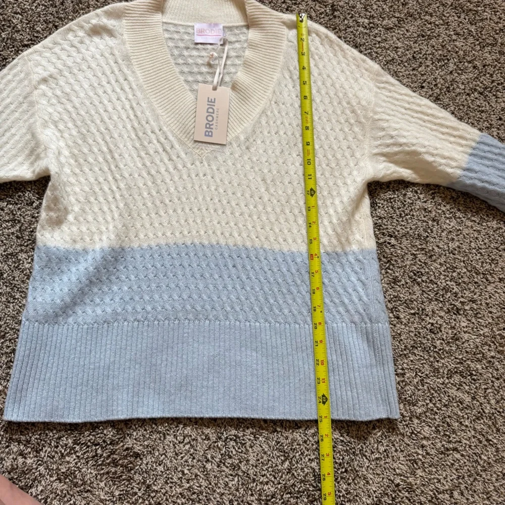 NWT Brodie Ombre 100% Cashmere Sweater (FLAW) - Picture 7 of 10